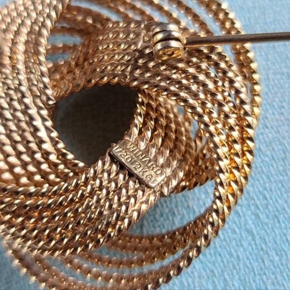 Winard 12K G.F. Entwined Rope Brooch - Picture 8 of 10